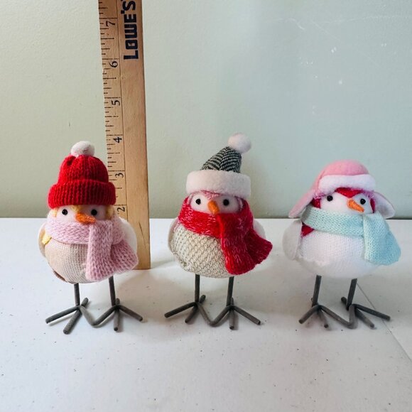 Christmas Wondershop Winter Birds Decor With Hats Scarves 4 inches 2021 set of 3 - Picture 2 of 11